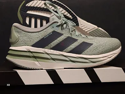 Adidas Shoe - ADISTAR 4 - BRAND NEW - Size 44.5