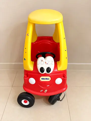 Little Tikes Cozy Coupe ride-on car -