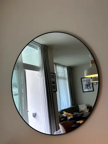 Round Mirror