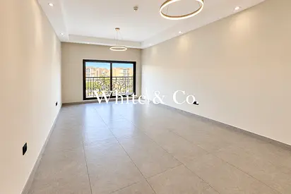 Close to metro | Spacious | Vacant now