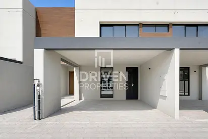 Huge Layout | Vacant Unit | Community View
