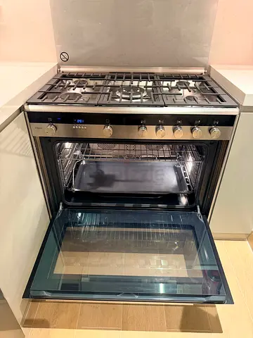 Siemens iQ700 New Model 90x60cm Gas Cooker Electric Oven HG73G8357M