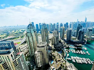 Spacious 2-BR with Stunning Panoramic Marina View