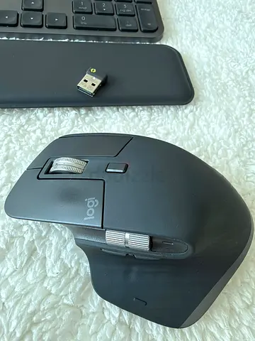Logitech MX Keys S Combo + MX Master 3S Mouse & Palm Rest