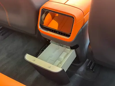 2025 Xiaomi YU7 缩略图 16