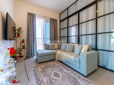 MODERN UNIT | STYLISH N BRIGHT | PRIME LOCATION