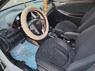 2015 Hyundai ACCENT — фото 2