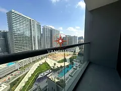 UNFURNISHED | READY TO MOVE IN | MID-FLOOR