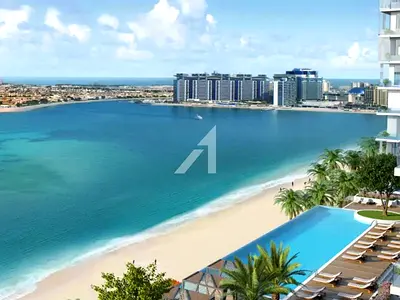 Luxurious Penthouse with Panoramic Sea Views