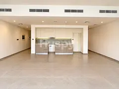 Single Row | Middle Kitchen | Vacant