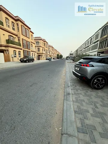 UPTOWN VILLAS — LIVE SMART. INVEST SMART.