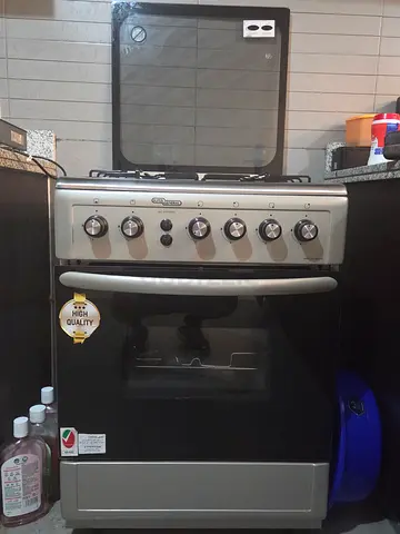 Super General SCG 6470 MSFS freestanding gas cooker with oven - good working condition