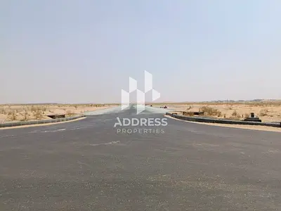 واجهة مفتوحة بسعر مميز في السحمة – أرض سكنية جاهزة لبناء فيلتك!