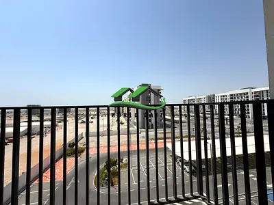 Elegant 3BR Apt Community View Vacant Now