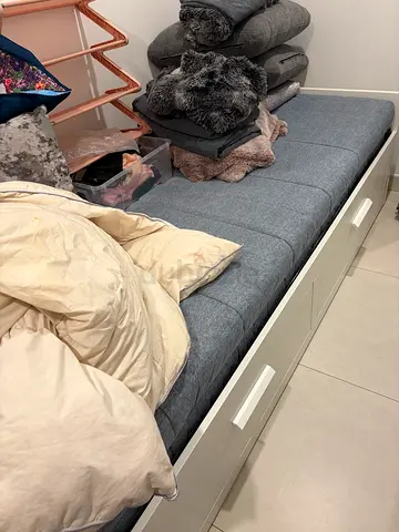 IKEA double white storage daybed with mattress - perfect condition