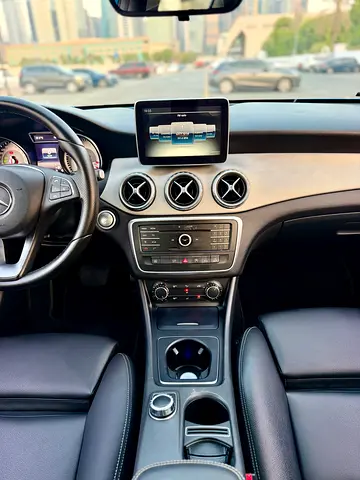 2016 Mercedes-BENZ GLA 缩略图 18