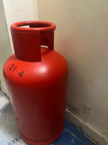 Red LPG Gas Cylinder - Full/Used (21kg) for Home Use