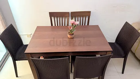 Wooden Dining Table with 6 Chairs - Good Condition