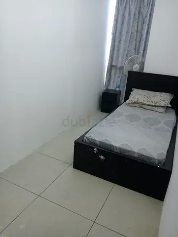 Executive Furnished Partion for male in Dubai Silicon Oasis