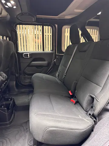 2021 JEEP WRANGLER — миниатюра 8