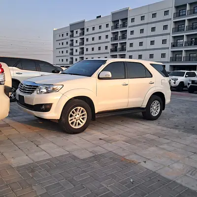 Toyota Fortuner EXR 2014 GCC Specs V4 engine