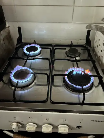 Nikai cooking range, 4 burners, working and good condition, lighter included, killer deal