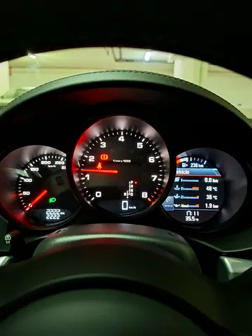 صورة 10 لـ 2025 Porsche 718