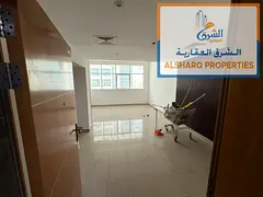 Two rooms and a living area, 2 bathrooms, central air conditioning; suitable for commercial use; lar