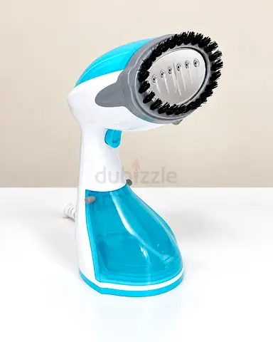 Fabric steamer with steam jet button for clothes - Black+Decker.