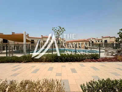 Vacant | Single Row | Direct to Pool Area