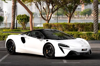 صورة 2 لـ 2024 Mclaren ARTURA