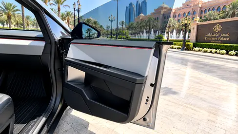 2026 Tesla CYBERTRUCK 照片 3
