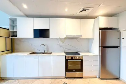 Bright / Spacious / Community View