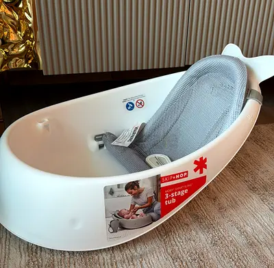 Skip Hop 3-Stage Baby Tub with Mesh Infant Sling - Good Condition