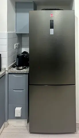 Hoover 2-Door Frost-Free Refrigerator - excellent Condition, 11 months old