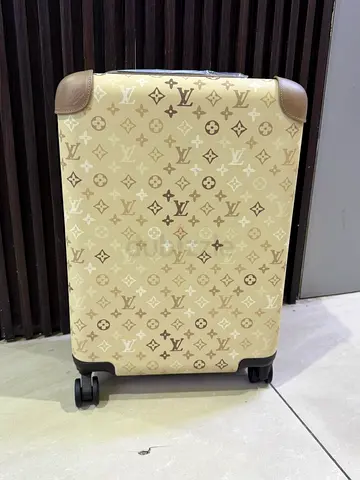 Louis Vuitton Horizon 55 rolling suitcase
