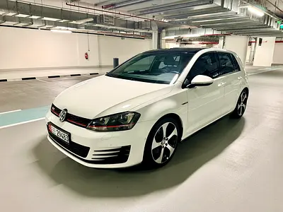 Golf-GTI-Sport-GCC-Full Service History-Under Warranty-Zero Accidents-Fully Loaded -Low Mileage