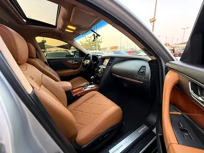 صورة مصغرة 13 لـ 2014 Infiniti QX70