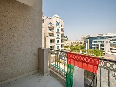Upgraded 2BR | Master BR | Spacious Layout | Arjan