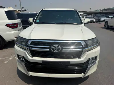 Toyota Land Cruiser GR Sport 2009 look 2021 GCC Specs