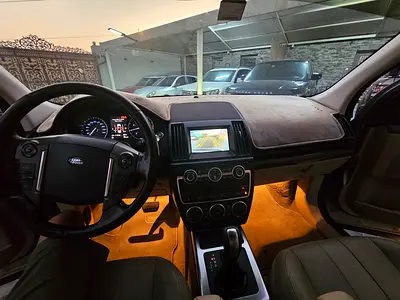صورة 16 لـ 2013 LAND Rover LR2
