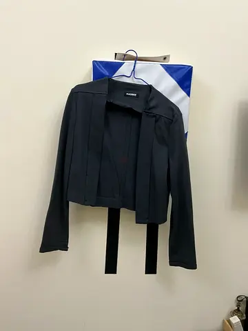 Black cropped blazer jacket - size small