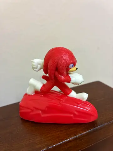 Sonic the Hedgehog Knuckles Action Figure Toy