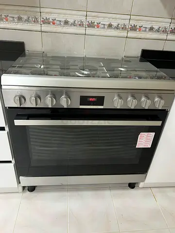 Bosch Freesting Gas stove 90/60cm