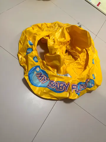 Tube floater ( Almost new)