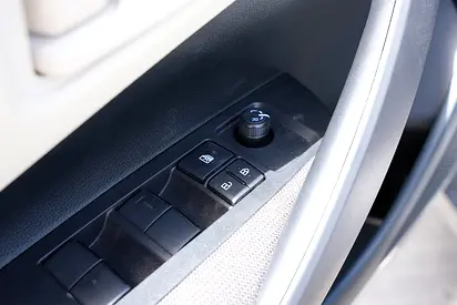 2025 Toyota COROLLA 缩略图 10