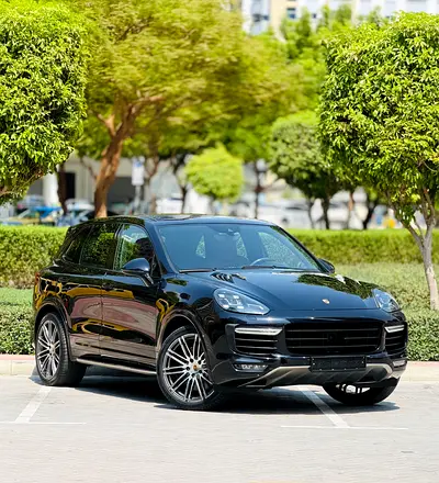 2015 Porsche Cayenne Turbo | GCC Specs | Pristine Condition