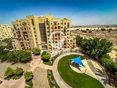 Bright | Closed kitchen | Corner Unit | Mudon View