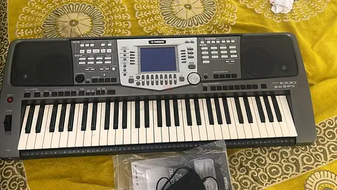 Yamaha PSR-1000 61-Key Keyboard Workstation - Good Working Condition