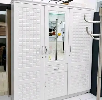 3door wardrobe brand new with mirror available